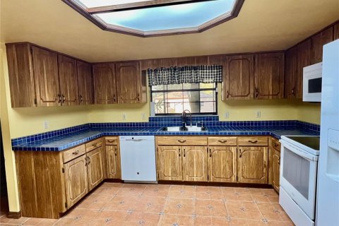 House in Kissimmee, Florida 4 bedrooms, 202.53 sq.m. № 1385229 - photo 11
