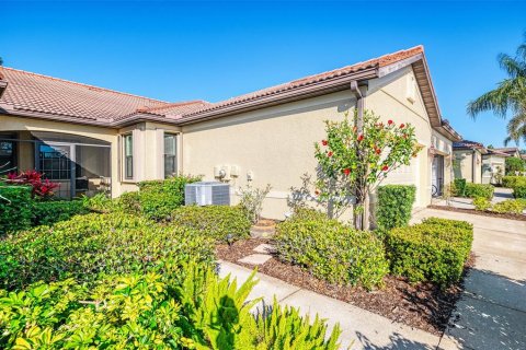 Villa ou maison à vendre à Venice, Floride: 2 chambres, 134.99 m2 № 1575152 - photo 4