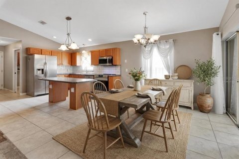 House in Paisley, Florida 2 bedrooms, 131.09 sq.m. № 2396322 - photo 12