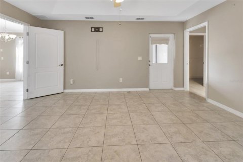 House in Paisley, Florida 2 bedrooms, 131.09 sq.m. № 2396322 - photo 23