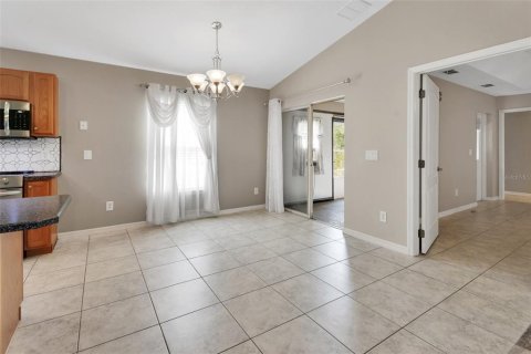 House in Paisley, Florida 2 bedrooms, 131.09 sq.m. № 2396322 - photo 17