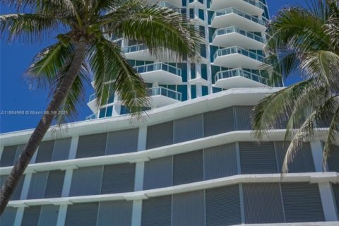 Купить кондоминиум в Майами-Бич, Флорида 2 спальни, 104.79м2, № 1957489 - фото 25