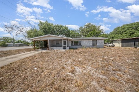 House in Winter Haven, Florida 3 bedrooms, 100.33 sq.m. № 1719007 - photo 1