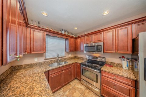 House in Winter Haven, Florida 3 bedrooms, 100.33 sq.m. № 1719007 - photo 13