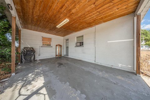 House in Winter Haven, Florida 3 bedrooms, 100.33 sq.m. № 1719007 - photo 4