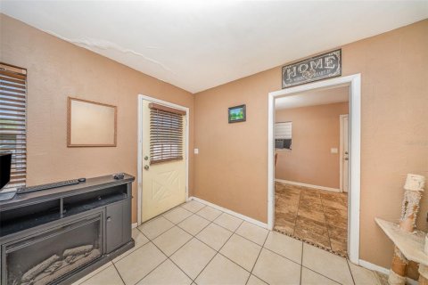 House in Winter Haven, Florida 3 bedrooms, 100.33 sq.m. № 1719007 - photo 6