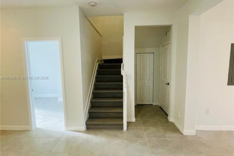 Villa ou maison à louer à Homestead, Floride: 4 chambres, 149.76 m2 № 2084256 - photo 7