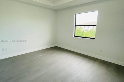 Villa ou maison à louer à Homestead, Floride: 4 chambres, 149.76 m2 № 2084256 - photo 8