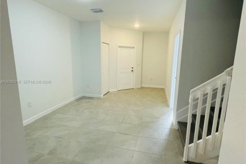 Villa ou maison à louer à Homestead, Floride: 4 chambres, 149.76 m2 № 2084256 - photo 6
