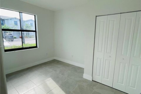 Villa ou maison à louer à Homestead, Floride: 4 chambres, 149.76 m2 № 2084256 - photo 11