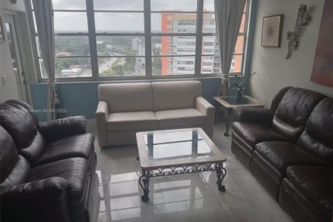 Купить кондоминиум в Майами, Флорида 1 спальня, 79.99м2, № 2053653 - фото 4