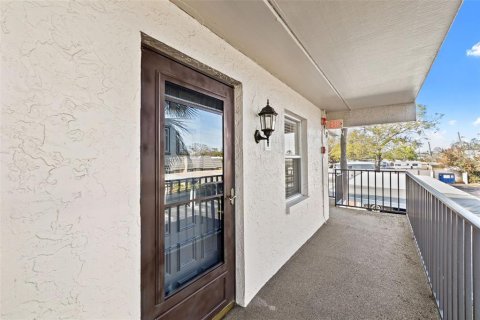 Condo in Seminole, Florida, 2 bedrooms  № 1536603 - photo 19