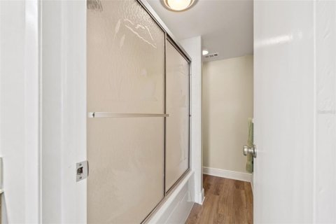 Condo in Seminole, Florida, 2 bedrooms  № 1536603 - photo 7