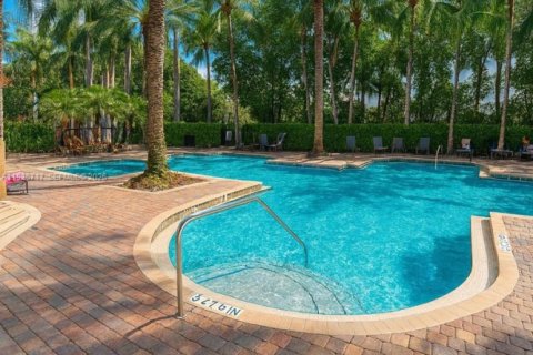 Купить кондоминиум в Санни-Айлс-Бич, Флорида 1 спальня, 62.52м2, № 2048420 - фото 12