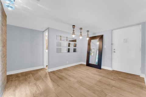 Condo in Fort Lauderdale, Florida, 2 bedrooms  № 2382061 - photo 13