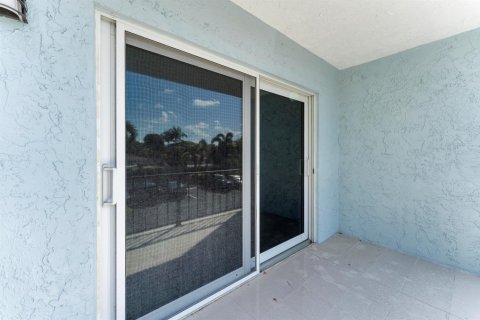 Condo in Fort Lauderdale, Florida, 2 bedrooms  № 2382061 - photo 27