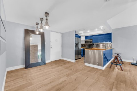 Condo in Fort Lauderdale, Florida, 2 bedrooms  № 2382061 - photo 12