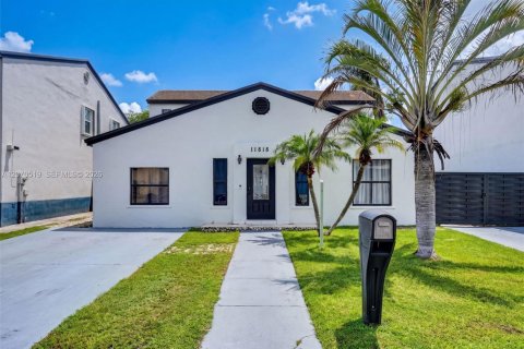 Casa en venta en Homestead, Florida, 4 dormitorios, 157.84 m2 № 2303768 - foto 2