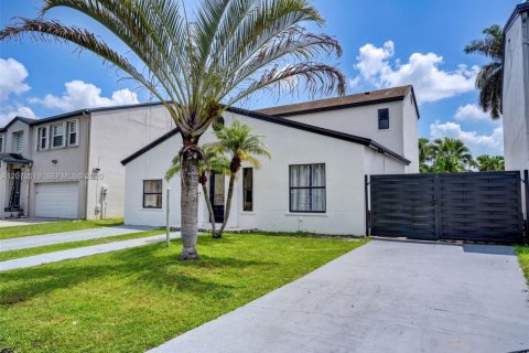 Casa en venta en Homestead, Florida, 4 dormitorios, 157.84 m2 № 2303768 - foto 3