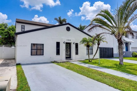 Casa en Homestead, Florida 4 dormitorios, 157.84 m2 № 2303768