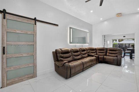 Casa en venta en Homestead, Florida, 4 dormitorios, 157.84 m2 № 2303768 - foto 7