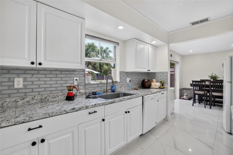 Casa en venta en Homestead, Florida, 4 dormitorios, 157.84 m2 № 2303768 - foto 16