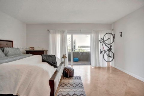 Copropriété à louer à Hallandale Beach, Floride: 50.63 m2 № 1971212 - photo 6