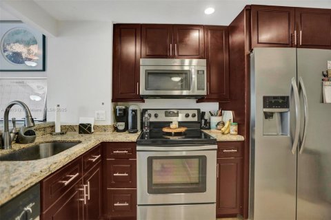 Copropriété à louer à Hallandale Beach, Floride: 50.63 m2 № 1971212 - photo 3