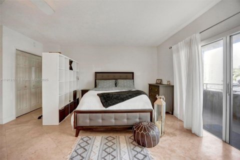 Copropriété à louer à Hallandale Beach, Floride: 50.63 m2 № 1971212 - photo 5