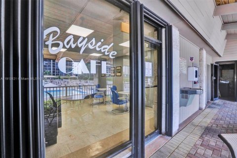 Copropriété à louer à Hallandale Beach, Floride: 50.63 m2 № 1971212 - photo 16