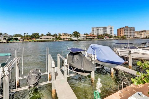 Copropriété à louer à Hallandale Beach, Floride: 50.63 m2 № 1971212 - photo 14