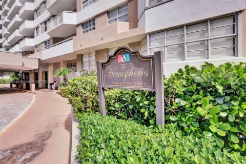 Copropriété à louer à Hallandale Beach, Floride: 50.63 m2 № 1971212 - photo 20