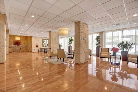 Copropriété à louer à Hallandale Beach, Floride: 50.63 m2 № 1971212 - photo 11