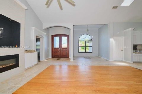 Casa en venta en Bonita Springs, Florida, 4 dormitorios № 2077473 - foto 9