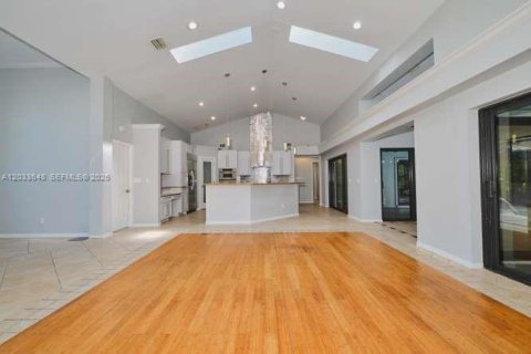 Casa en venta en Bonita Springs, Florida, 4 dormitorios № 2077473 - foto 10