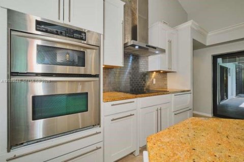 Casa en venta en Bonita Springs, Florida, 4 dormitorios № 2077473 - foto 22