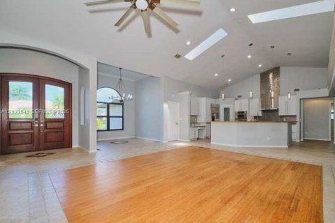 Casa en venta en Bonita Springs, Florida, 4 dormitorios № 2077473 - foto 11