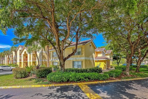 Condominio en venta en Tamarac, Florida, 3 dormitorios, 98.29 m2 № 1804291 - foto 7
