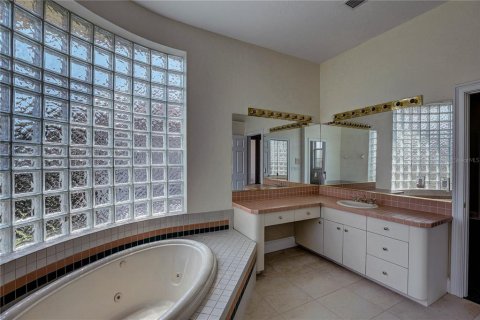 House in Safety Harbor, Florida 4 bedrooms, 312.62 sq.m. № 1851836 - photo 30