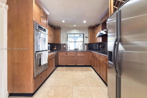 Villa ou maison à vendre à Pinecrest, Floride: 8 chambres, 444.44 m2 № 2007579 - photo 18