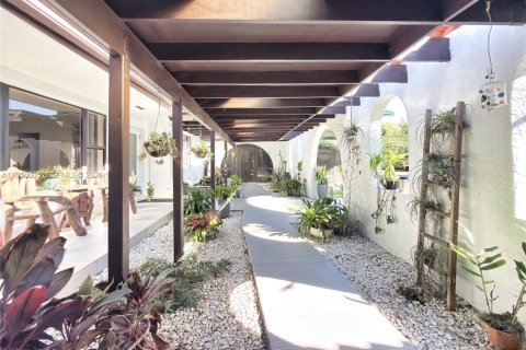 Villa ou maison à vendre à Pinecrest, Floride: 8 chambres, 444.44 m2 № 2007579 - photo 10