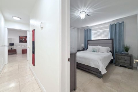 Villa ou maison à vendre à Pinecrest, Floride: 8 chambres, 444.44 m2 № 2007579 - photo 30