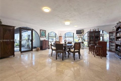 Villa ou maison à vendre à Pinecrest, Floride: 8 chambres, 444.44 m2 № 2007579 - photo 22