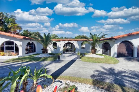 Villa ou maison à vendre à Pinecrest, Floride: 8 chambres, 444.44 m2 № 2007579 - photo 6