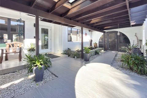 Villa ou maison à vendre à Pinecrest, Floride: 8 chambres, 444.44 m2 № 2007579 - photo 11