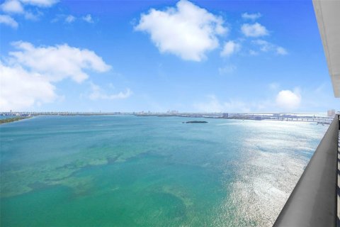 Condo in Miami, Florida, 1 bedroom  № 1953764 - photo 20