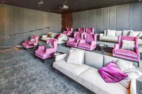 Condo in Miami, Florida, 1 bedroom  № 1953764 - photo 28