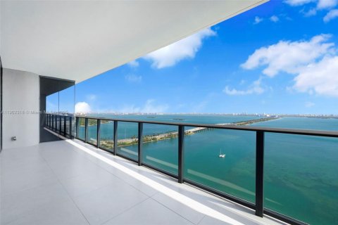 Condo in Miami, Florida, 1 bedroom  № 1953764 - photo 19