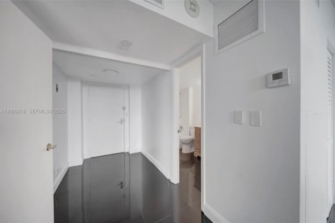 Condominio en venta en Miami, Florida, 2 dormitorios, 113.25 m2 № 2192124 - foto 24