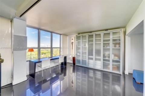 Condominio en venta en Miami, Florida, 2 dormitorios, 113.25 m2 № 2192124 - foto 13